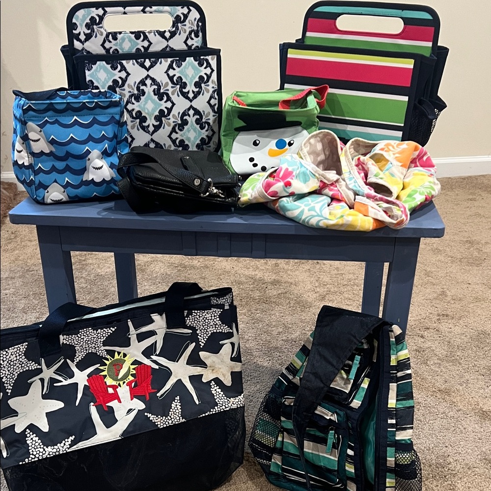 Thirty-One Lot of 7